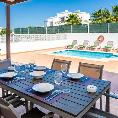 Verona Playa Blanca Βίλα *