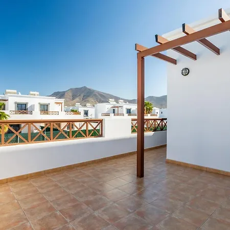 Verona Playa Blanca Villa *